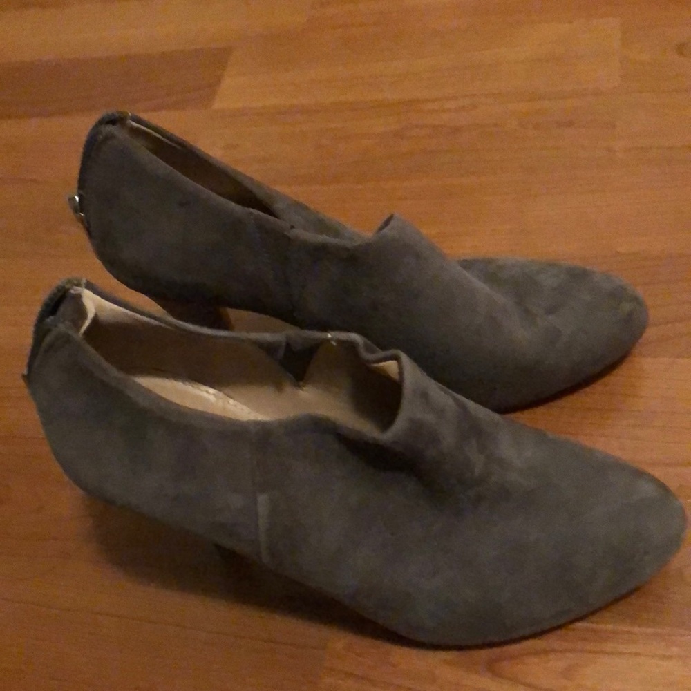 Banana republic grey suede bootie heels